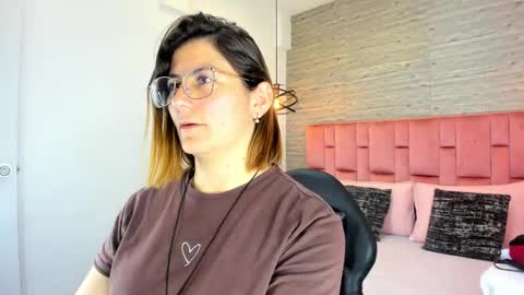 Sarah Deyvis online show from September 29, 7:57 pm