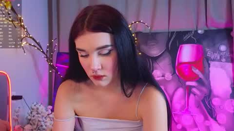 Sarah  online show from December 5, 9:23 pm