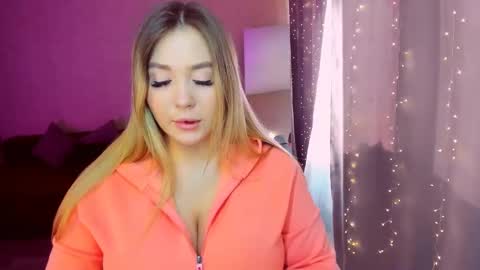 Sarah online show from March 1, 9:29 am