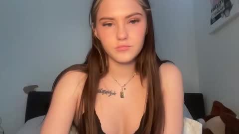 SarahxOliver online show from January 16, 8:29 pm