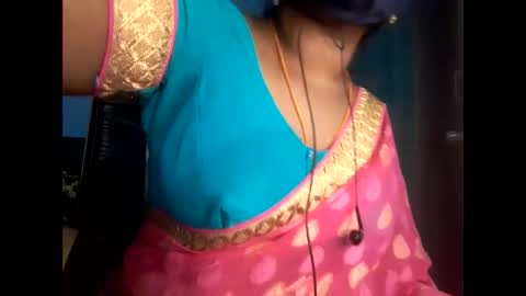 Tamil-saranya online show from December 4, 7:28 pm