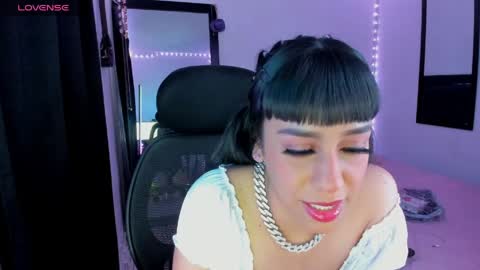 Sara  online show from May 16, 7:16 am