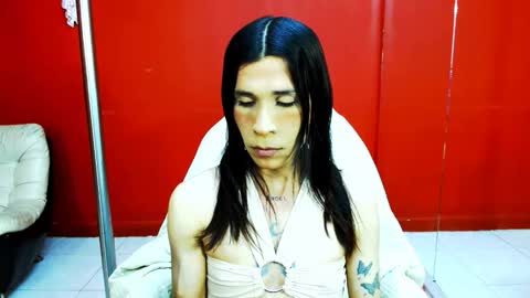 Sara Sofia online show from March 13, 7:50 pm