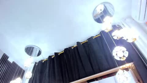 Snapshot of sarayroyse chatting on October 13, 7:49 pm Saray online show from October 13, 7:49 pm