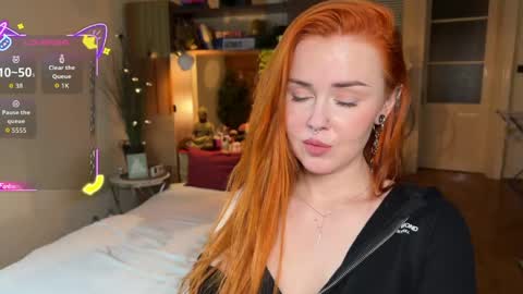 Veronika online show from April 4, 6:15 pm