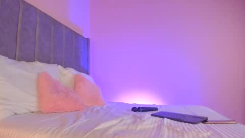 Sara Garcia online show from March 27, 5:13 am