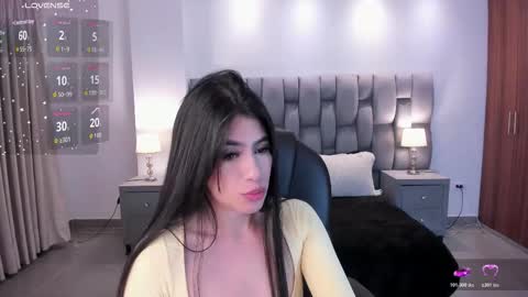  Saritaaa  online show from November 14, 4:47 am