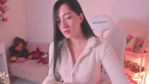 Sara  online show from December 7, 3:53 am