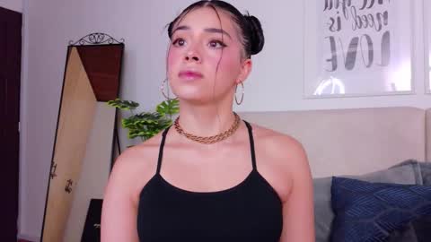 Sara online show from December 5, 11:02 pm