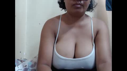 saronette online show from March 17, 7:35 am