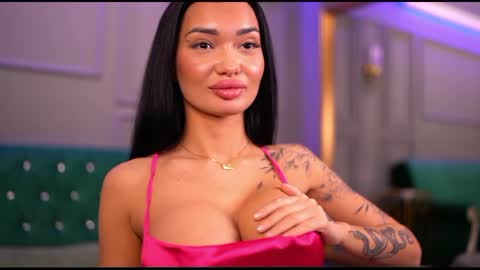 Dennise online show from February 25, 1:20 am