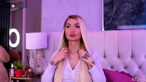 Dennise online show from September 24, 6:25 pm