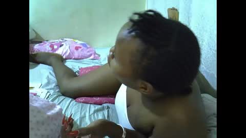 sassy_bella online show from March 24, 12:33 pm