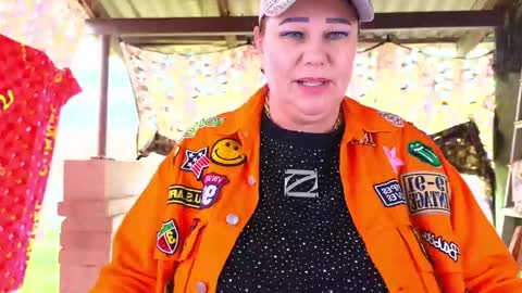 sassy_seasons online show from March 26, 9:14 am