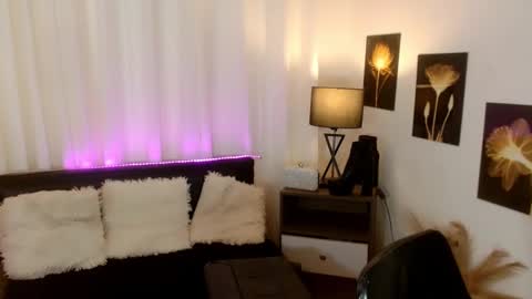 sassynamix online show from March 7, 7:58 pm