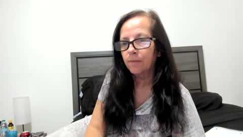 sassypeachgoddess online show from October 25, 12:04 pm