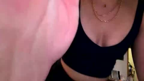 sassysquirtsmmm online show from May 30, 6:06 pm