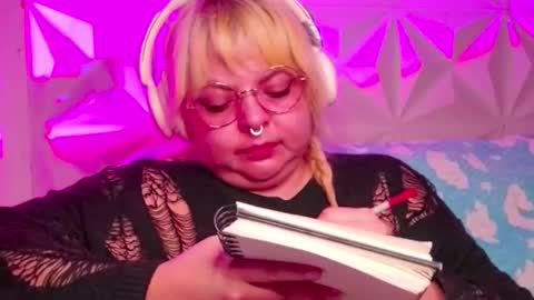 Gina George online show from October 18, 1:32 am