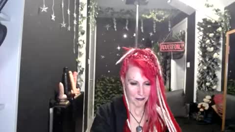 SaucySky online show from March 30, 9:59 pm