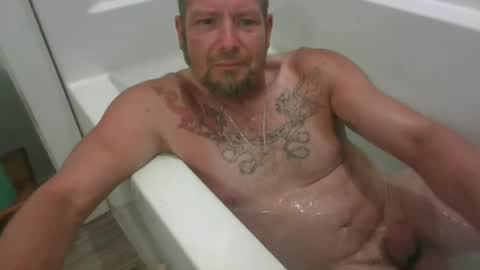 saulgood_ online show from June 18, 9:20 pm