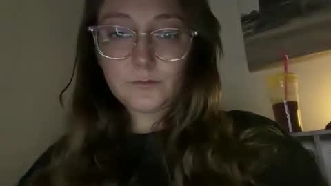 Madi girl  online show from April 25, 4:14 am