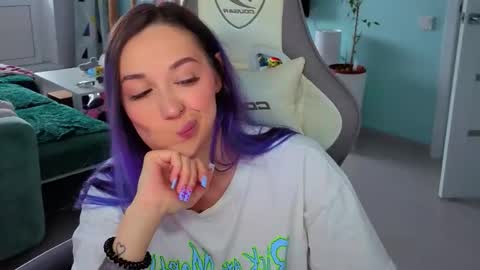 Ariel online show from April 16, 4:45 am