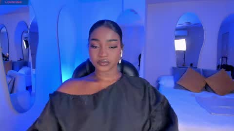 S a v a n n a h  online show from April 8, 12:52 pm