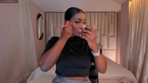 S a v a n n a h  online show from September 21, 12:42 pm