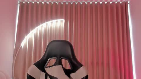 Savannahwildee online show from October 8, 12:11 pm