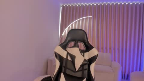 Savannahwildee online show from October 1, 2:05 pm