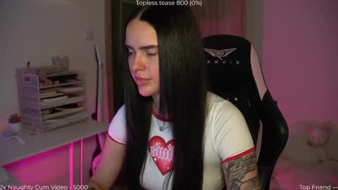 Naomi online show from May 18, 7:09 pm