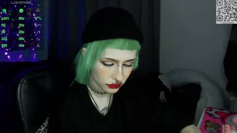 pronoun she. name Mary. age 21. online show from March 7, 2:33 am