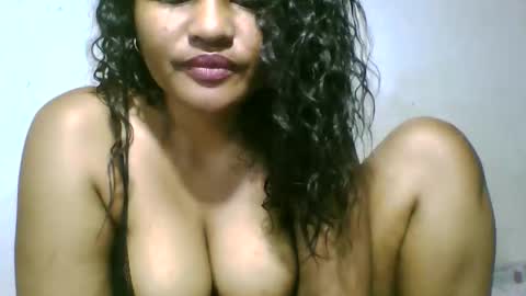 saylla1 online show from January 14, 3:31 pm