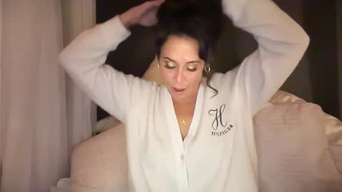 Good Girls Say Please...and Thank You online show from January 25, 6:55 am