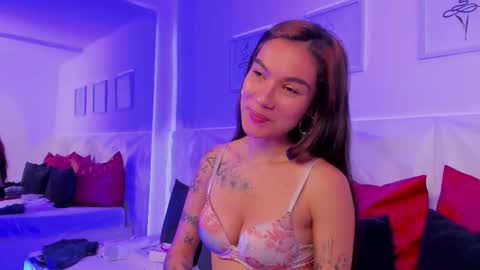 Scarlet online show from March 27, 5:03 pm