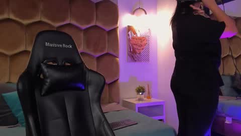 scarlet_ceretti1 online show from February 3, 8:57 pm