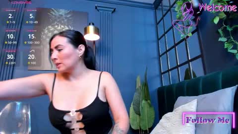 Scarlet Edwars online show from February 25, 7:50 pm