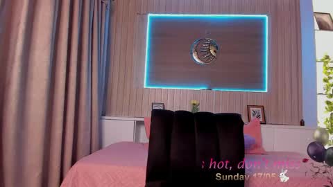 Scarlet  online show from May 13, 4:33 am
