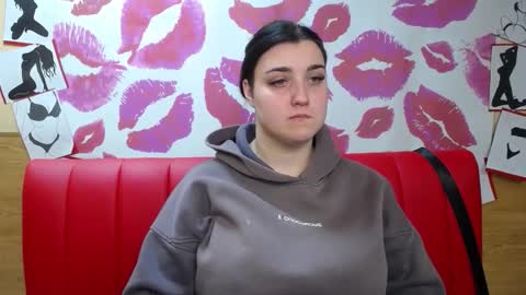 ScarletCargo online show from November 18, 6:05 am