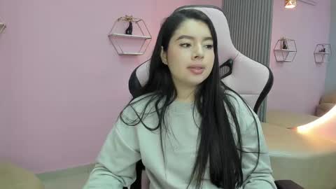 Scarleth online show from December 15, 10:44 am