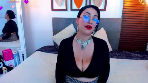 scarleth online show from March 27, 8:26 am