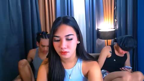 scarlethaert11 online show from April 21, 1:42 am