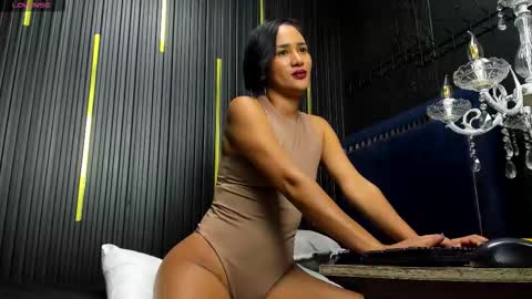 scarlethfoxx_ online show from March 6, 2:10 am