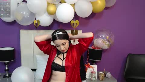 scarlet  online show from February 16, 2:59 pm