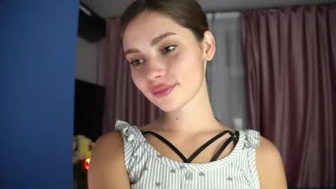 Scarlet online show from June 5, 10:15 pm