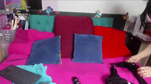 scarlett online show from October 18, 9:46 am