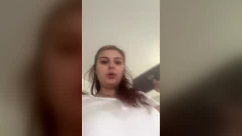 scarlett77722 online show from May 12, 7:01 pm