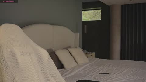 juli online show from February 19, 9:58 pm