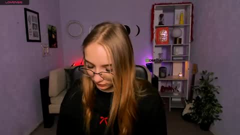 Scarlett online show from April 21, 5:47 am