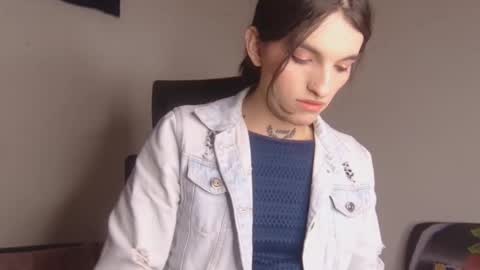 scarlet online show from December 14, 10:05 pm